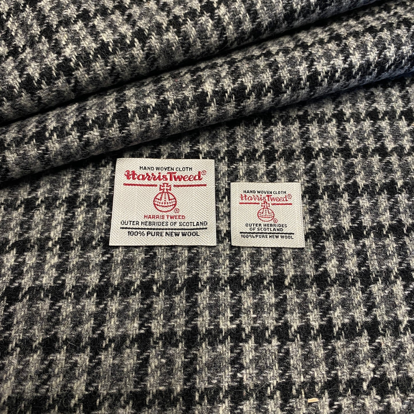 Light Grey / Dark Grey & Black Houndstooth Harris Tweed