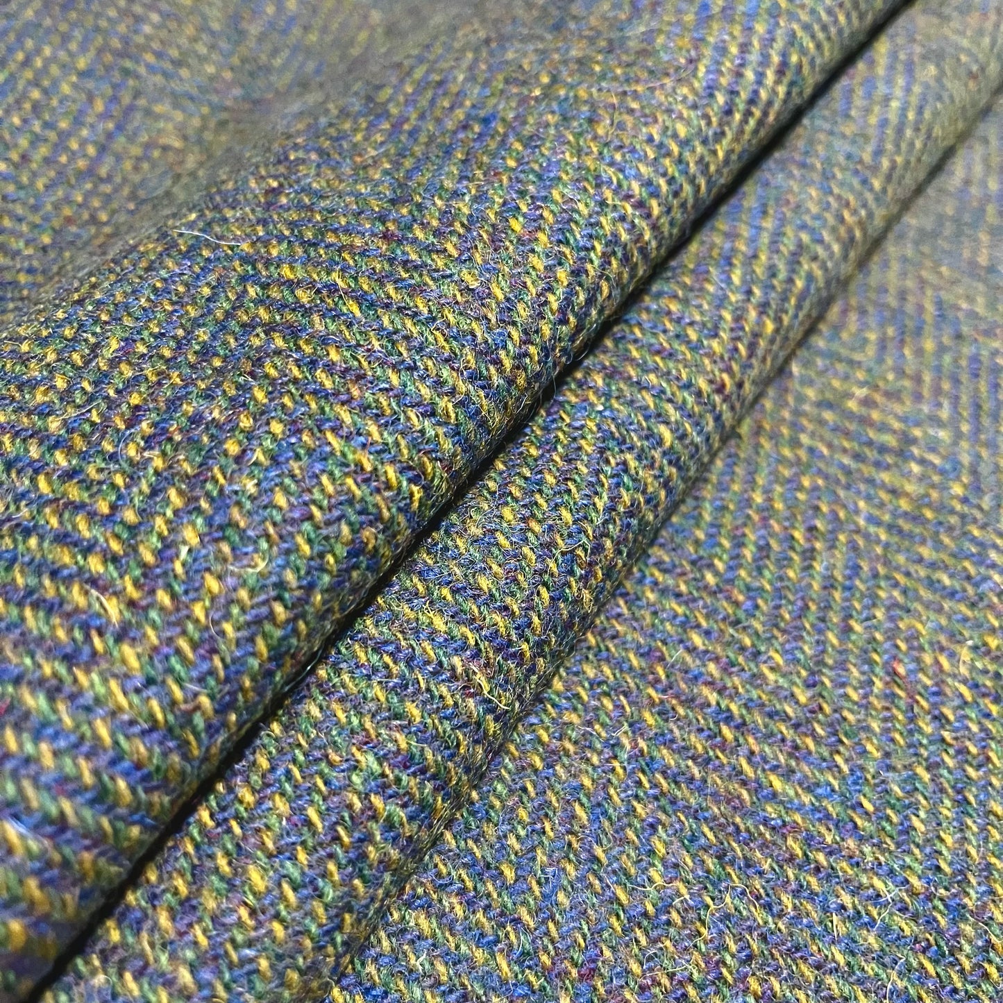 Periwinkle Blue & Acid Green Wide Herringbone Harris Tweed - BY THE METRE / HALF
