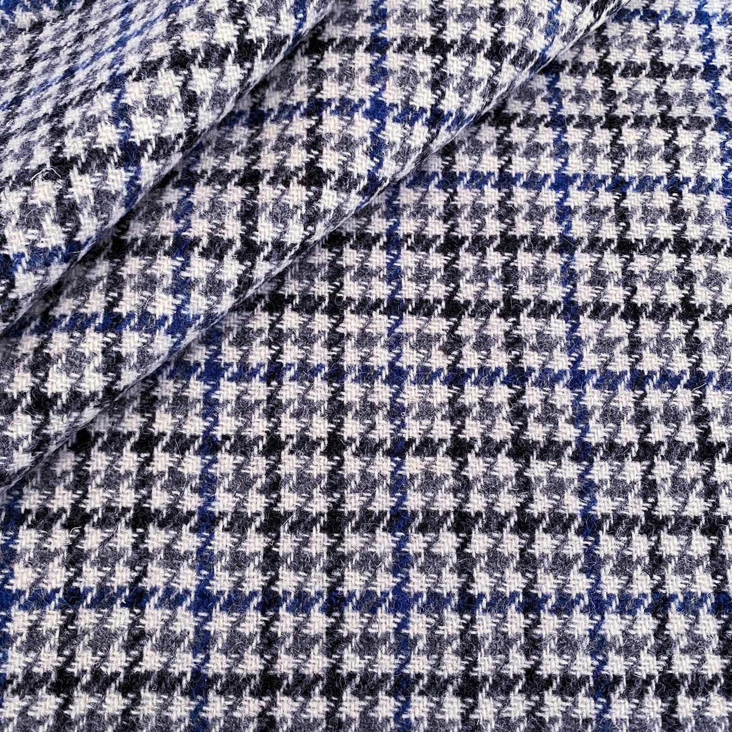 Grey, Blue & White Houndstooth Harris Tweed